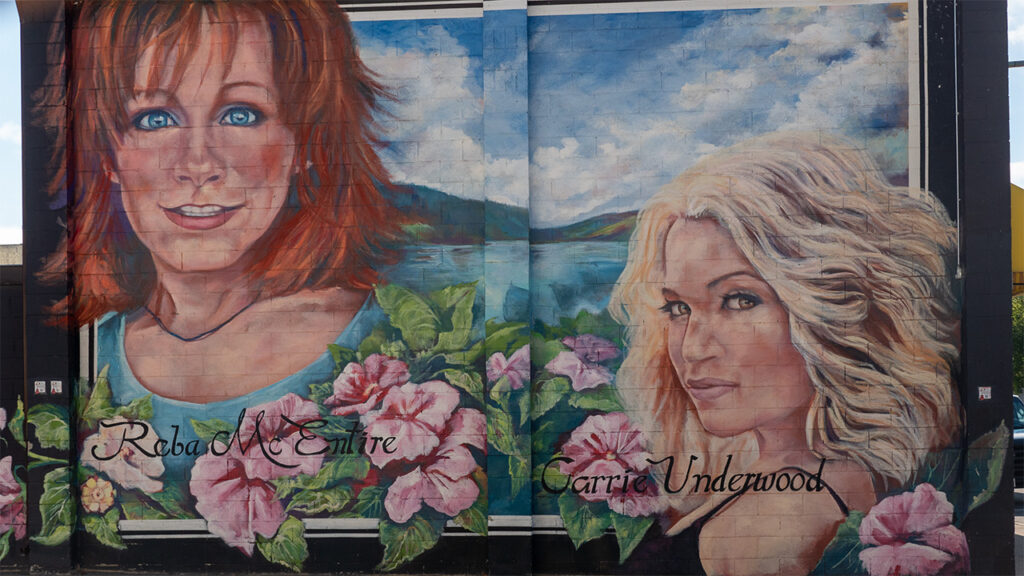 Reba McEntyre and Carrie Underwood